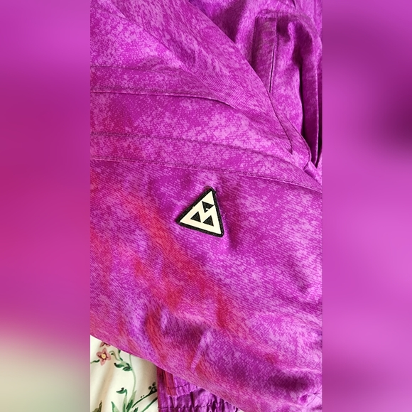 Black Bear Ski jacket and head cap - Picture 8 of 9